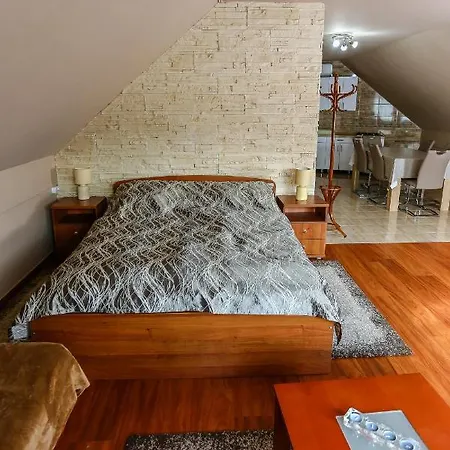 Gardi Apartman Szekszárd Exterior foto