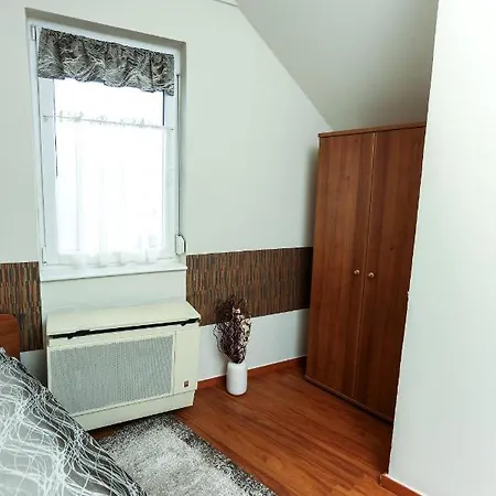 Gardi Apartman Szekszárd Exterior foto
